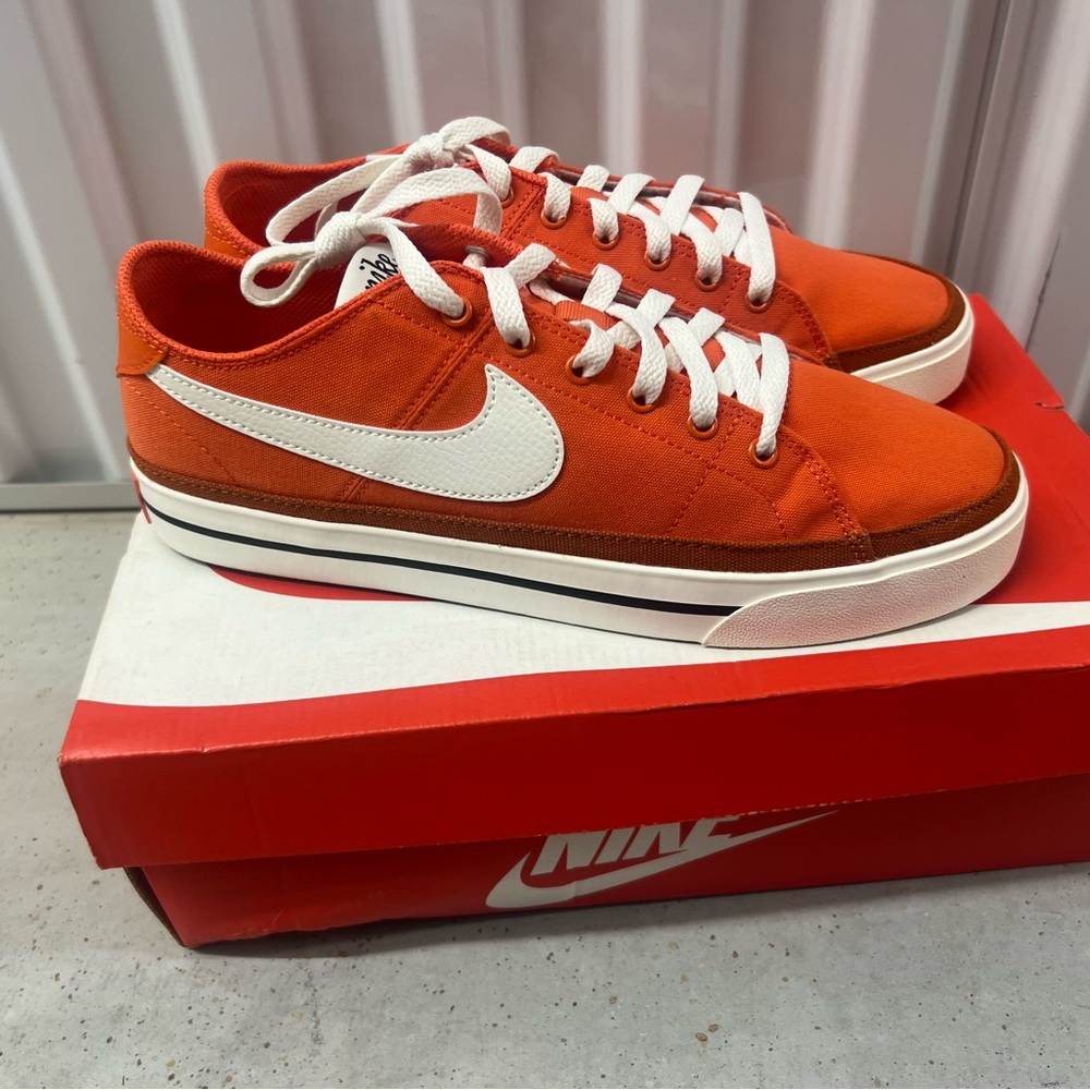 Men's Nike New In Box Court Legacy Orange White DJ1999-800 Size 8.5 Blazer